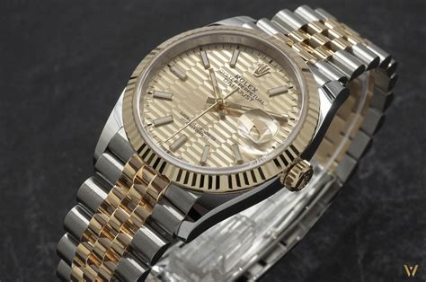 prix révision rolex datejust|Rolex Datejust wrist watch.